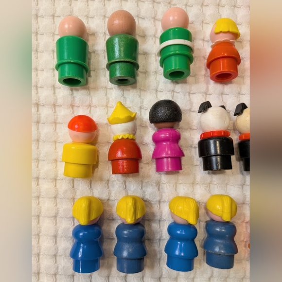 Vintage Fisher Price Little People Lot Of 18 Wooden Plastic Sesame Street Dog - Picture 7 of 8